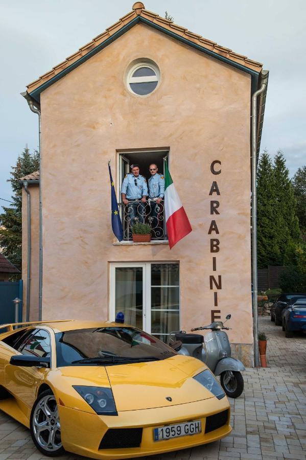 Casa Dei Carabinieri Hotel Merchweiler Bagian luar foto